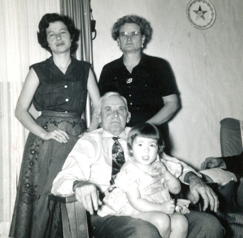 Elza Tudor, Pauline Phillips, Jim Woosley, Eddie Lou Tudor
