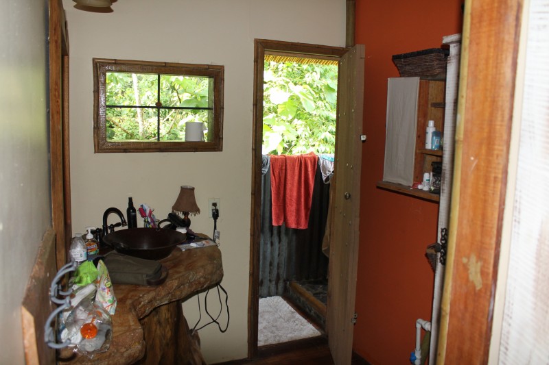 Hatilla  "Tree house" Bath room
