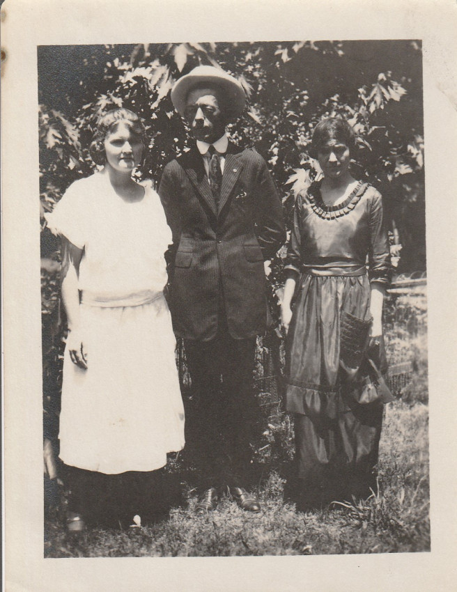 Old Unidentified McClanahan
