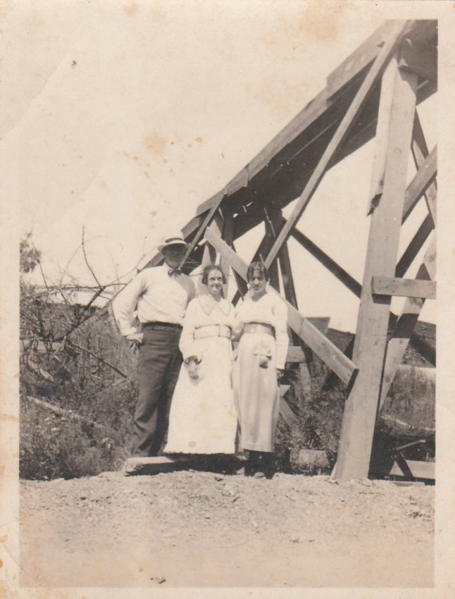 Old Unidentified McClanahan
