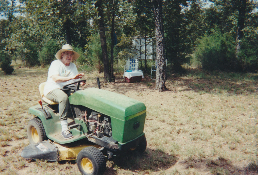 Jenell on tractor 09-14-2002
Searcy house place 
