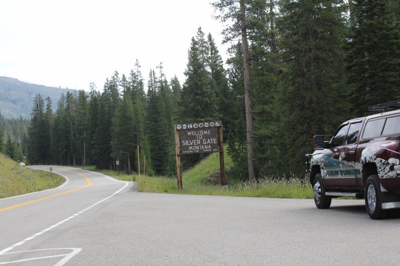 US hightway 212
Going into Sliver Gate Montana
