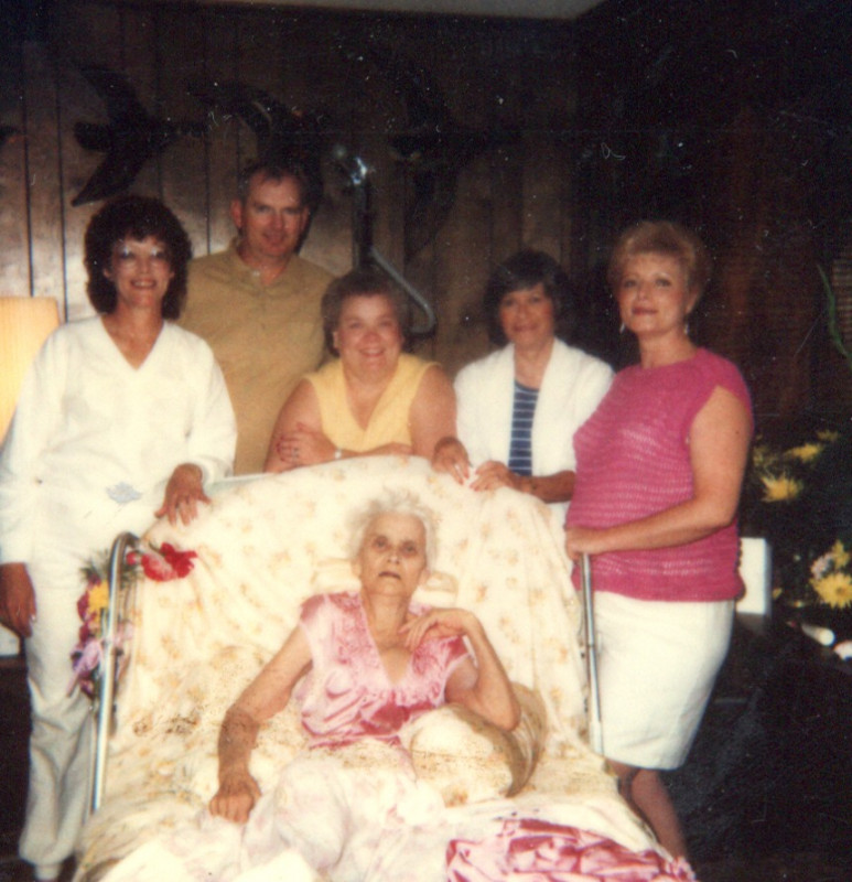 Pauline Birthday June 5, 1985  73 years old
Elza McClanahan, Jim Ed Phillips, Francis Frazier, Alice Tarantino, Pauline Phillips, Linda Bates
