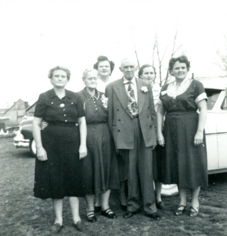 50th Wedding Anniversary Jessie and Jim Woosley
March 5 1955 at Coy Arkansas
