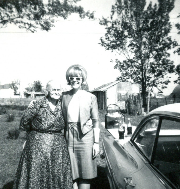 Jessie Woosley, Susan Burton Mays
Irene Mizell Burton daughter
