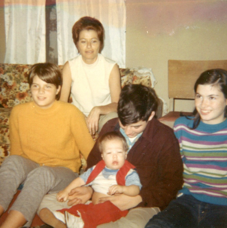 Elizabeth Tudor, Elza Tudor, John Bowman, Charlie Tudor, Eddie Lou Bowman
November 1969

