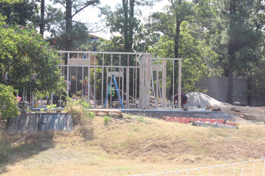 07-26-2022
Luis' first day framing
Walls and partitions
