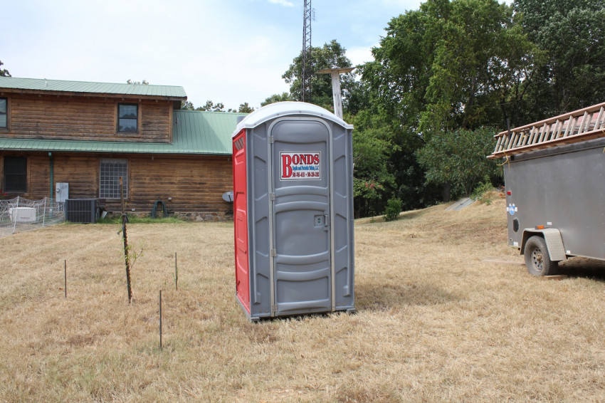 07-27-2022
Delivered portable toilet
